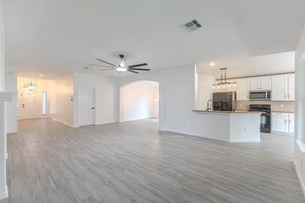 $449,000 | 138 Bryce Branch Circle, The Woodlands, TX 77382