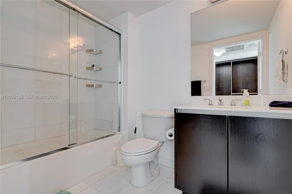 $5,700 | 665 Northeast 25th Street, Unit 2005, Miami, FL 33137