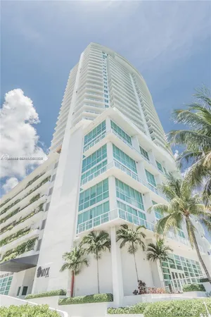 $5,700 | 665 Northeast 25th Street, Unit 2005, Miami, FL 33137