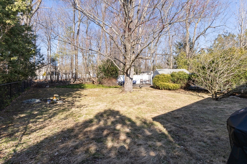 186 Doyle Road Holden, MA 01520 - Photo 27 of 29 Gallery Image 27