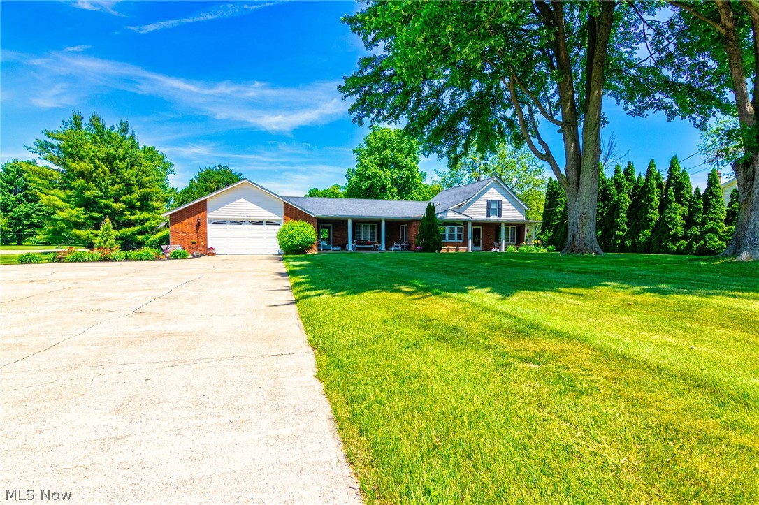 43196 Russia Road Elyria, OH 44035 - Photo 3 of 28 Gallery Image 3