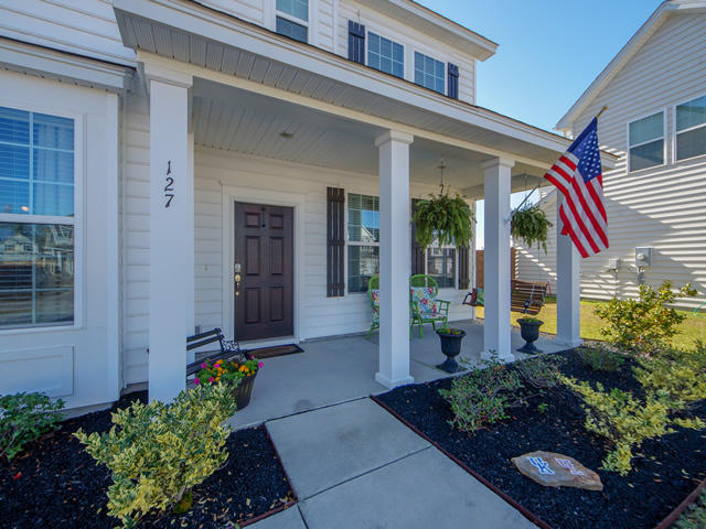127 Radtko Road Summerville, SC 29486 - Photo 4 of 52 02