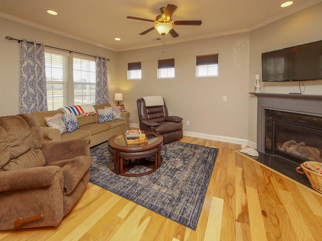 127 Radtko Road Summerville, SC 29486 - Photo 8 of 52 06