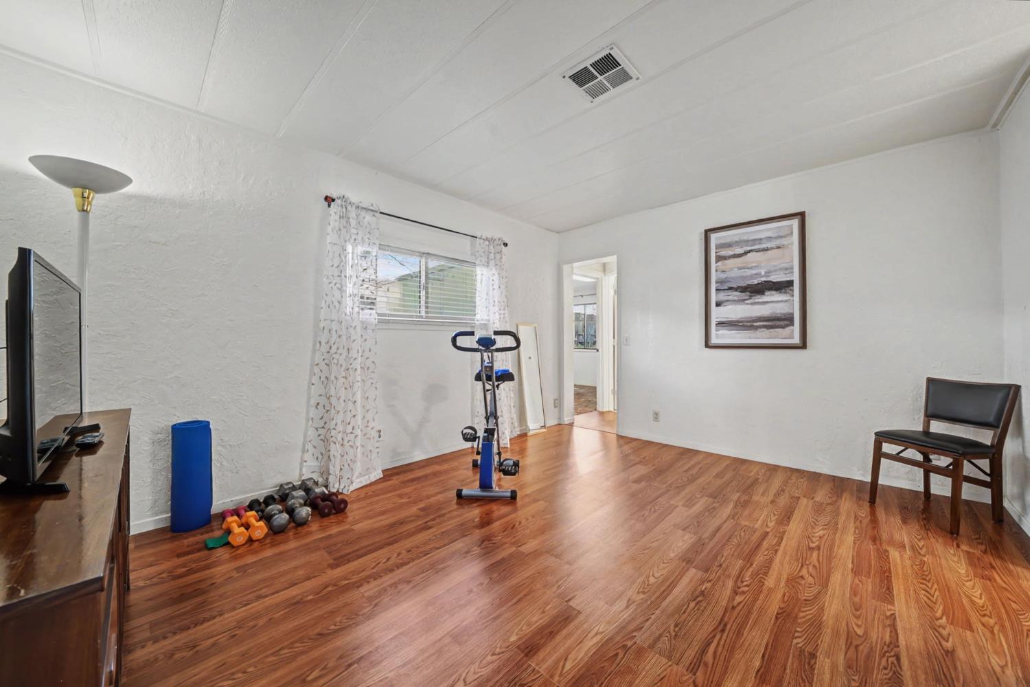 150 Clinton Road, Unit 23 Jackson, CA 95642 - Photo 24 of 56 Primary bedroom #1 with ensuite