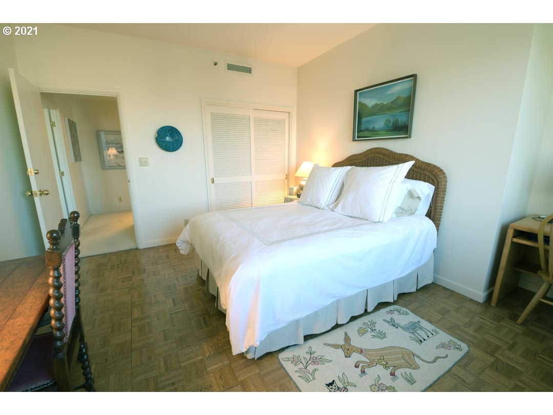 1414 Southwest 3rd Avenue, Unit 2004 Portland, OR 97201 - Photo 15 of 18 Gallery Image 15