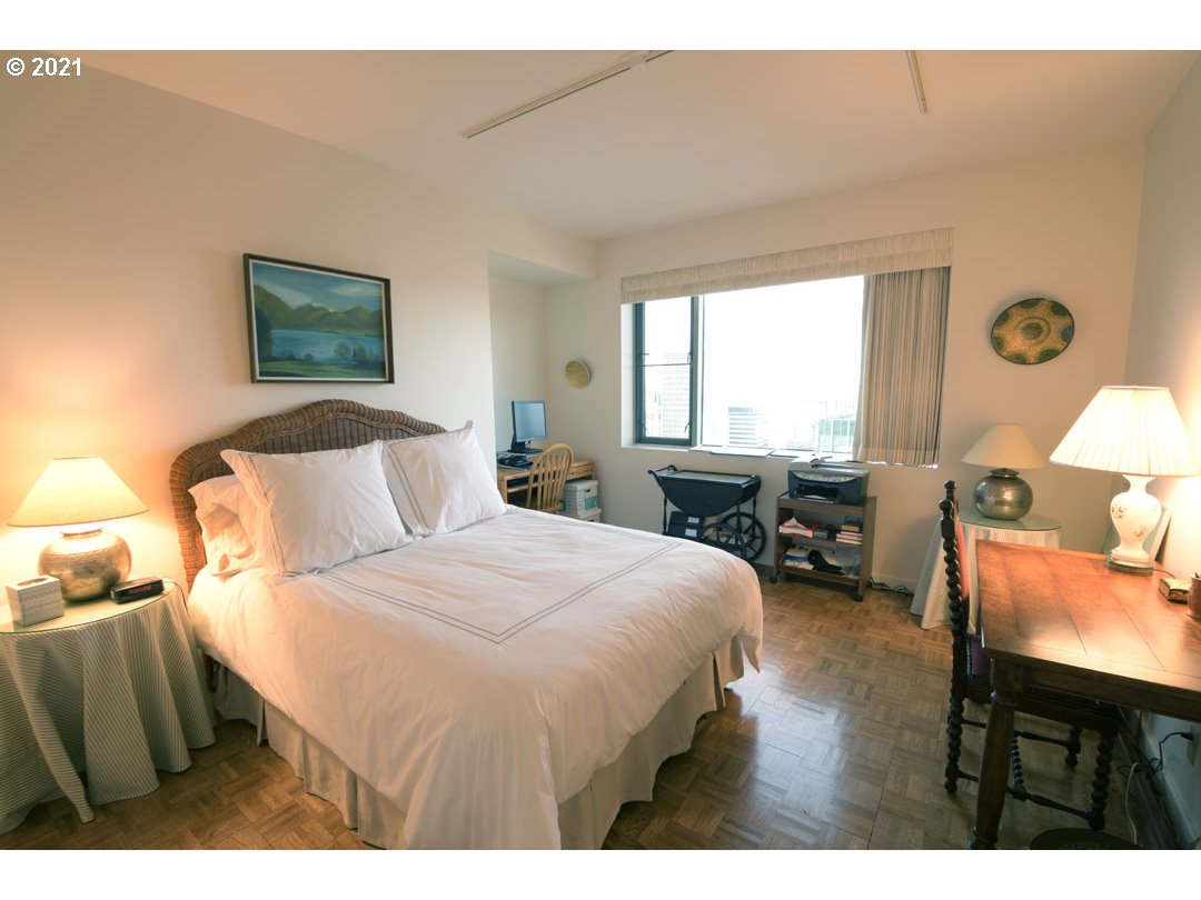 1414 Southwest 3rd Avenue, Unit 2004 Portland, OR 97201 - Photo 16 of 18 Gallery Image 16