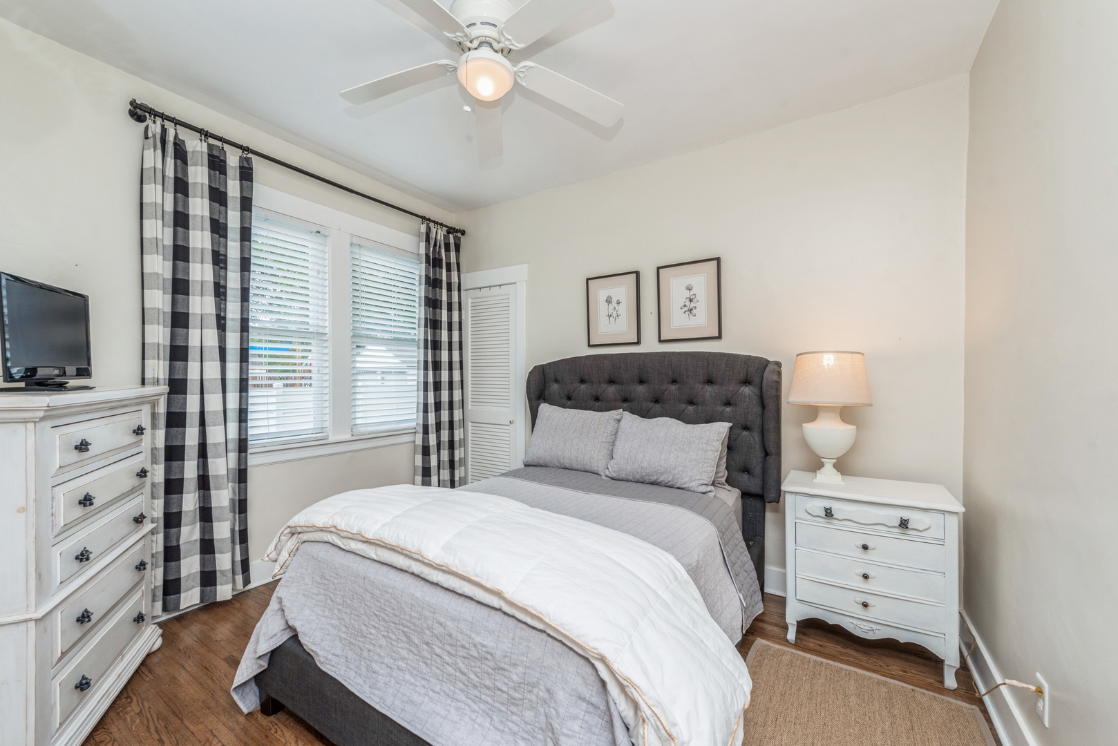 107 Maple Street Crystal Lake, IL 60014 - Photo 9 of 12