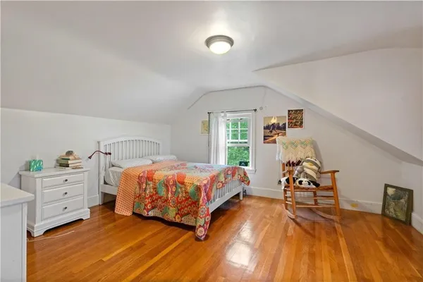 $3,400 | 27 Doro Place, East Providence, RI 02916