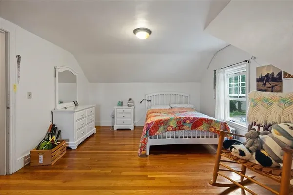 $3,400 | 27 Doro Place, East Providence, RI 02916