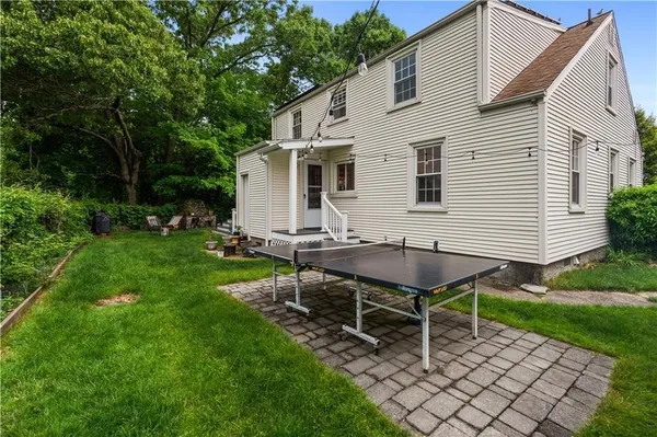 $3,400 | 27 Doro Place, East Providence, RI 02916