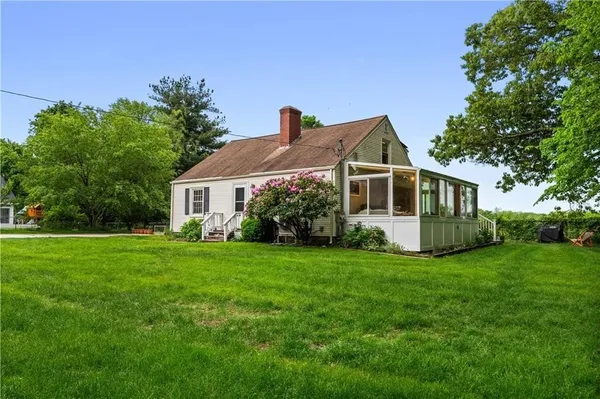 $3,400 | 27 Doro Place, East Providence, RI 02916