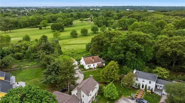 $3,400 | 27 Doro Place, East Providence, RI 02916