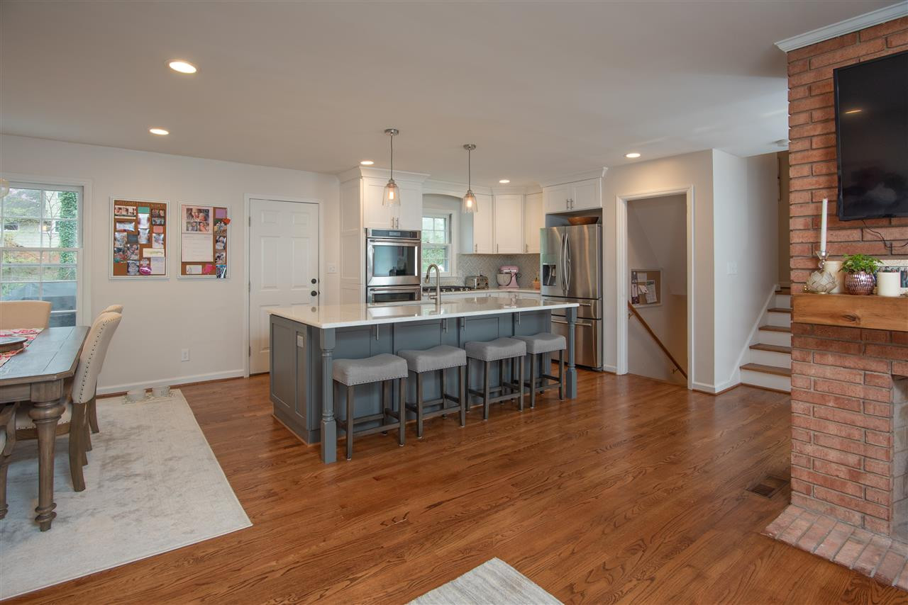 733 Catawba Street Raleigh, NC 27609 - Photo 4 of 30 Photo 4