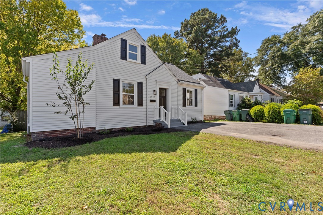 2513 Maplewood Road Henrico, VA 23228 - Photo 3 of 36 Gallery Image 3