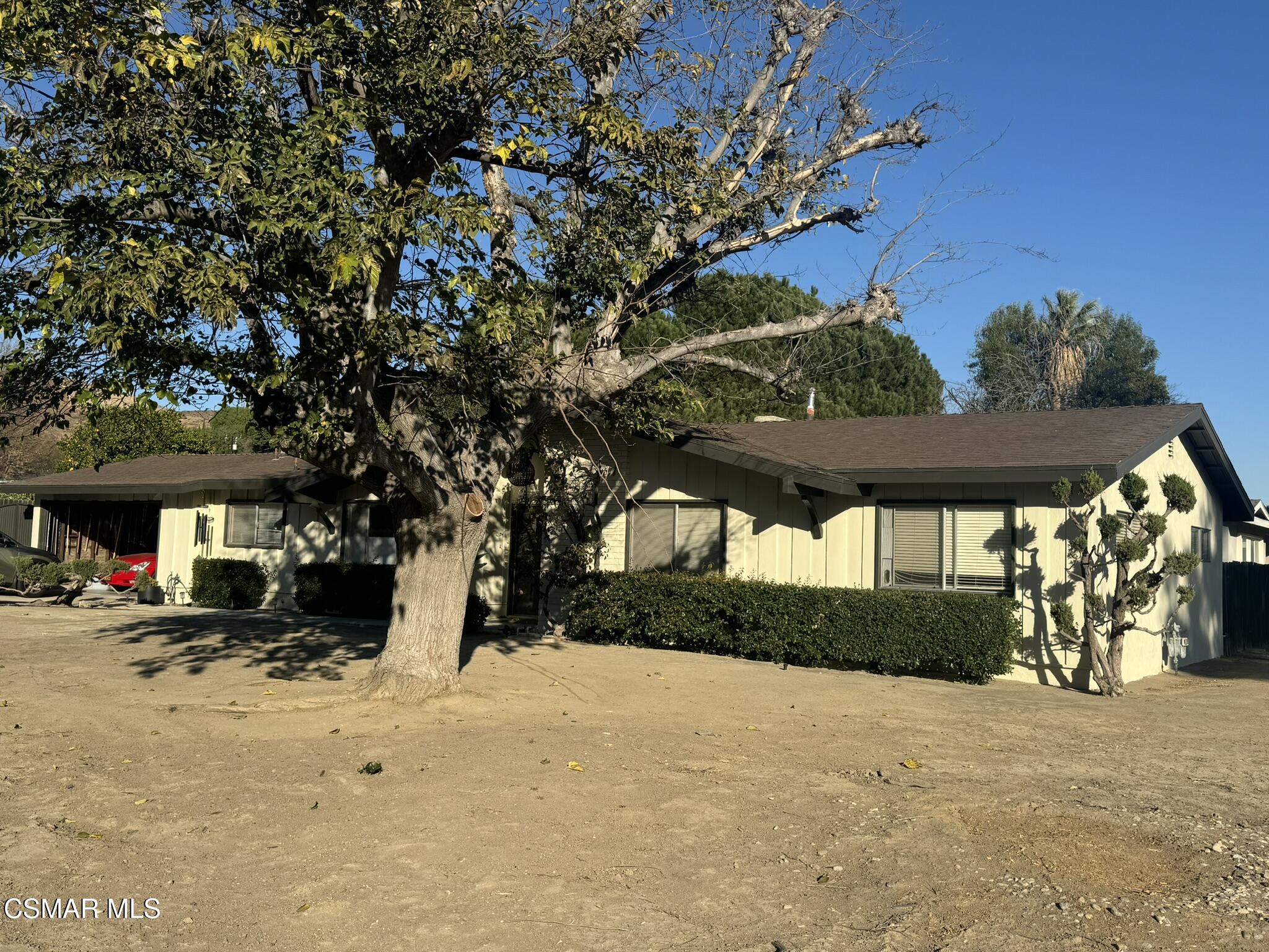 2623 Avenida Simi Simi Valley, CA 93065 - Photo 3 of 24 a view of a backyard