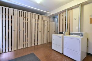 6060 North Ridge Avenue, Unit 1A Chicago, IL 60660 - Photo 20 of 25 a view of a kitchen with a sink