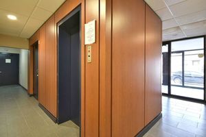 6060 North Ridge Avenue, Unit 1A Chicago, IL 60660 - Photo 23 of 25 a view of an entryway