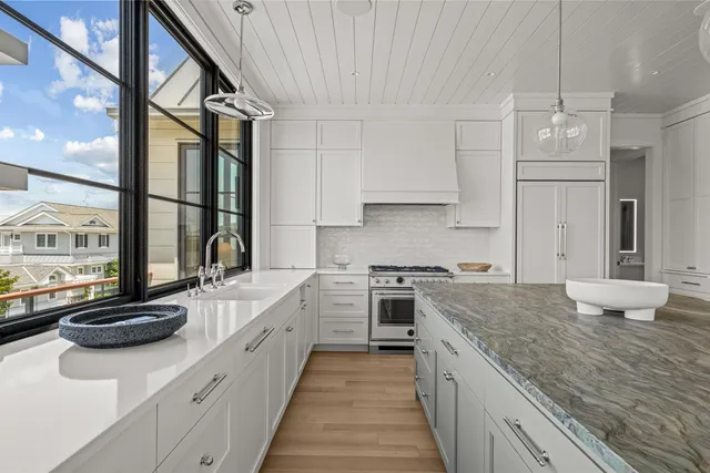 $7,595,000 | 144 89th Street, Stone Harbor, NJ 08247