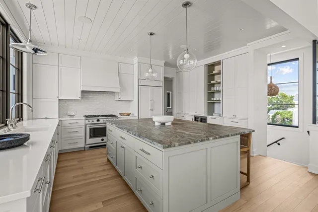 $7,595,000 | 144 89th Street, Stone Harbor, NJ 08247