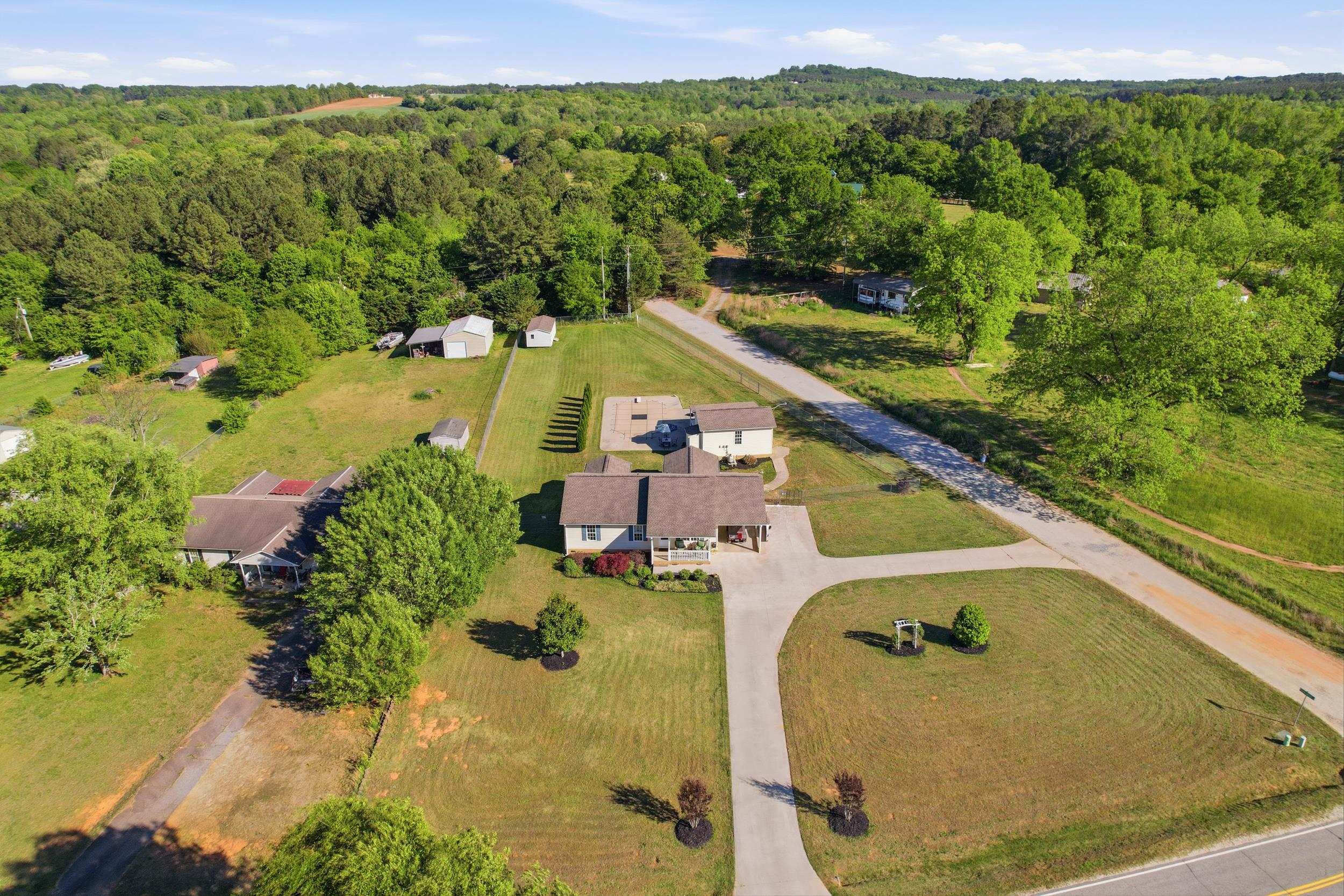 290 Dickson Road Campobello, SC 29322 - Photo 23 of 28