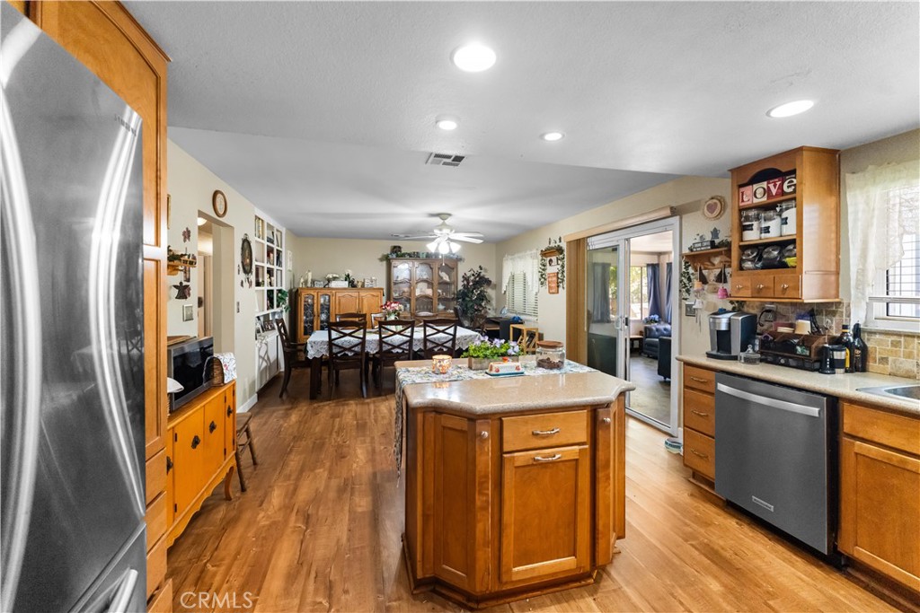 2038 East Ave R12 Palmdale, CA 93550 - Photo 6 of 30