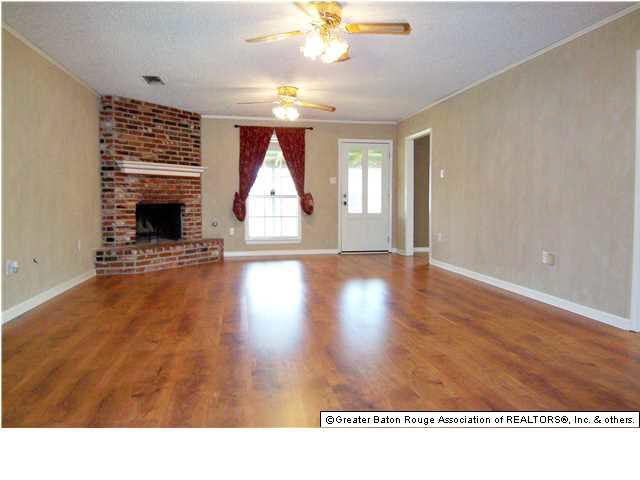 7223 Director Drive Baton Rouge, LA 70817 - Photo 2 of 10 Gallery Image 2