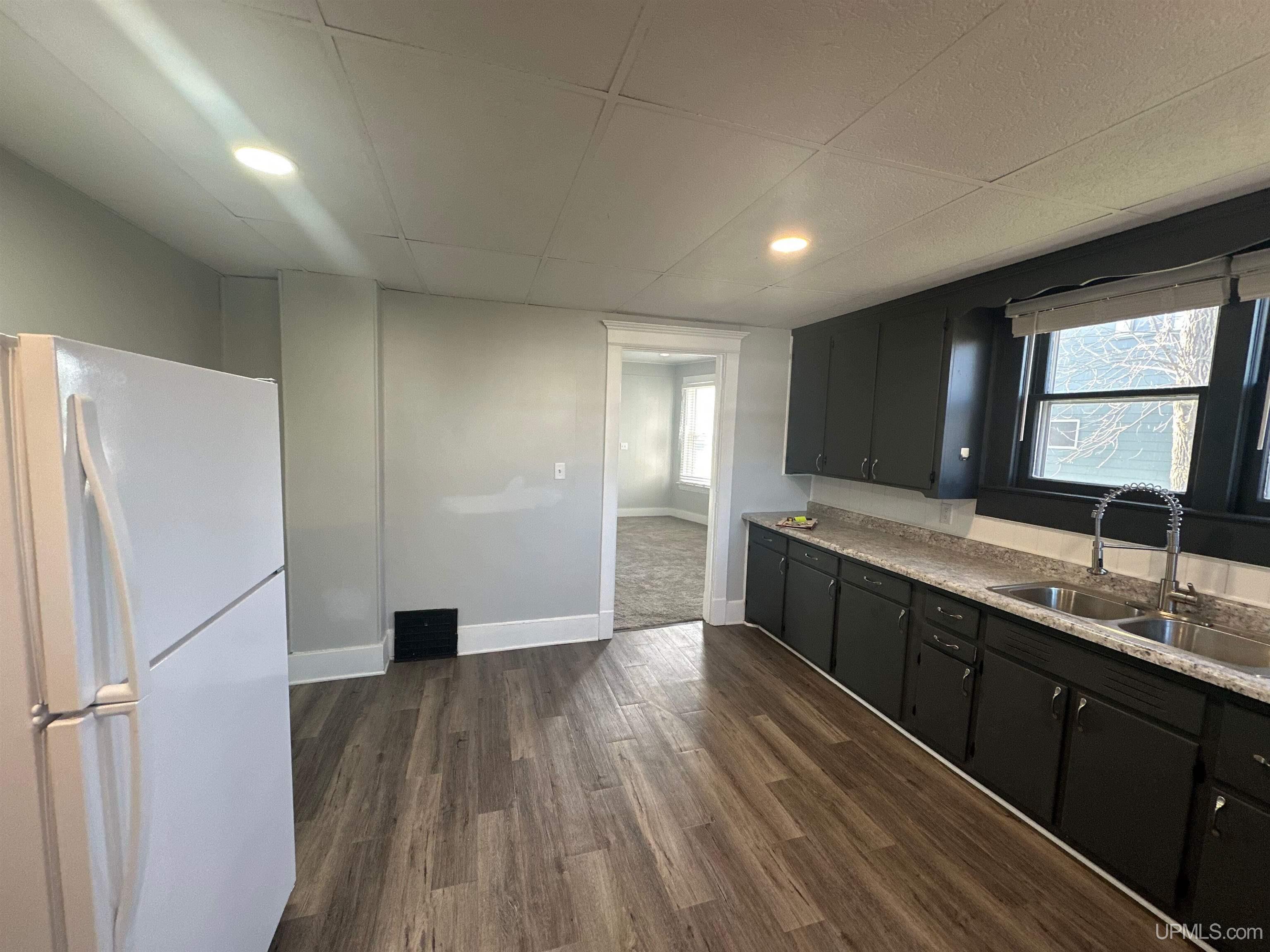 910 South 13th Street Escanaba, MI 49829 - Photo 8 of 13