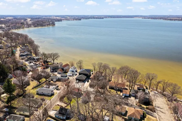 $500,000 | 4512 Larson Street, McFarland, WI 53558