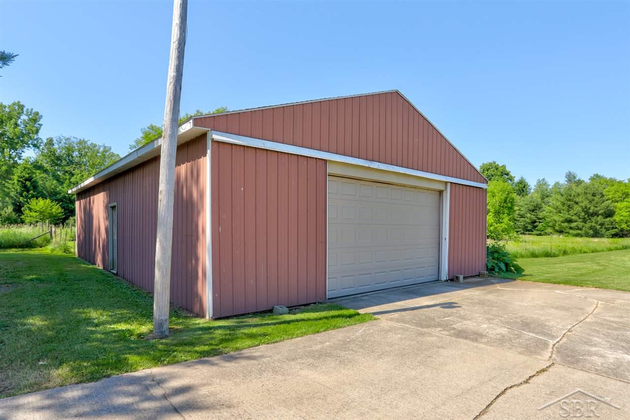 10025 Elms Road Montrose, MI 48457 - Photo 30 of 47 50014817-29.JPG