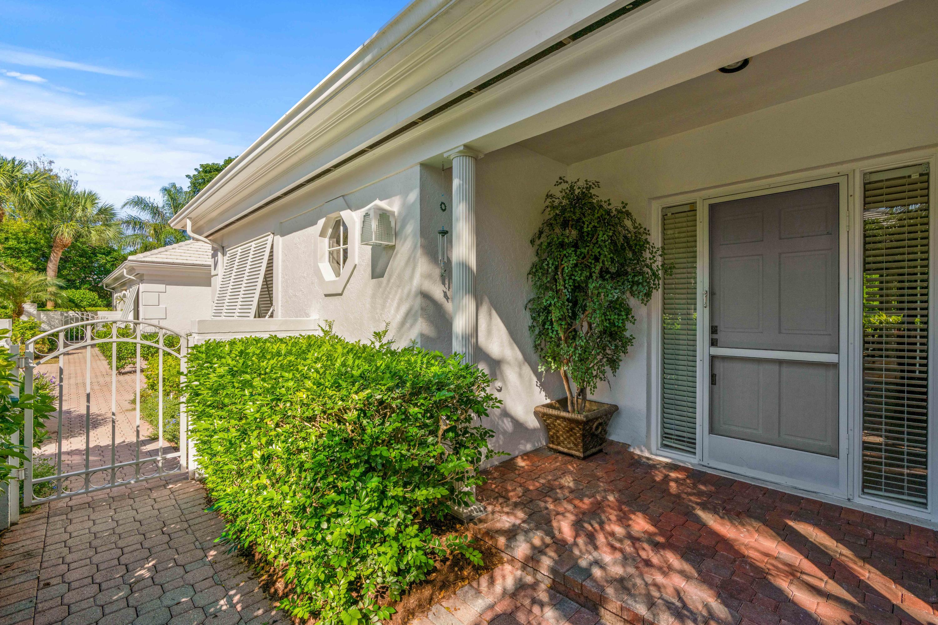 2902 Captains Way Jupiter, FL 33477 - Photo 2 of 31 Entrance