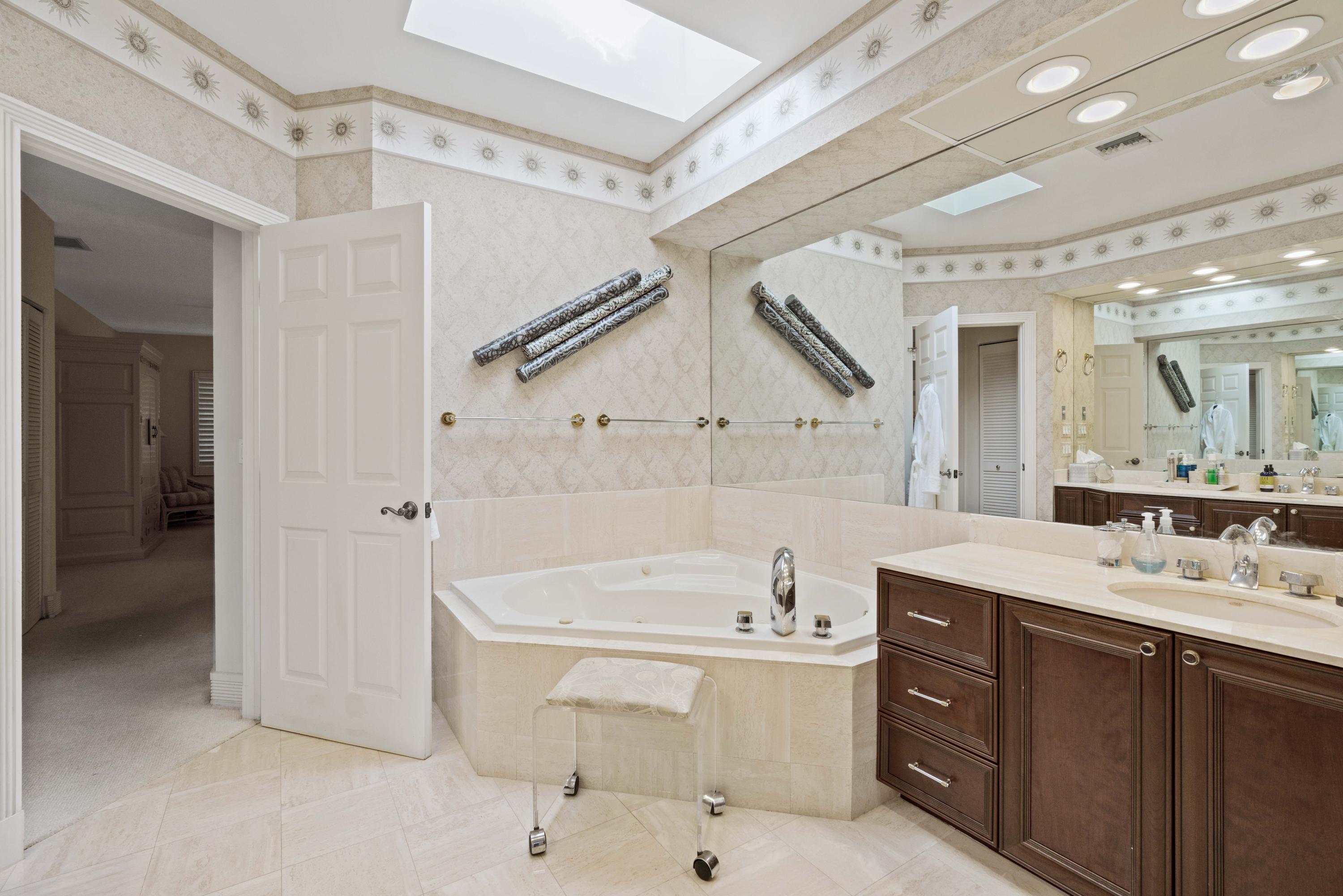 2902 Captains Way Jupiter, FL 33477 - Photo 24 of 31 Master bathroom