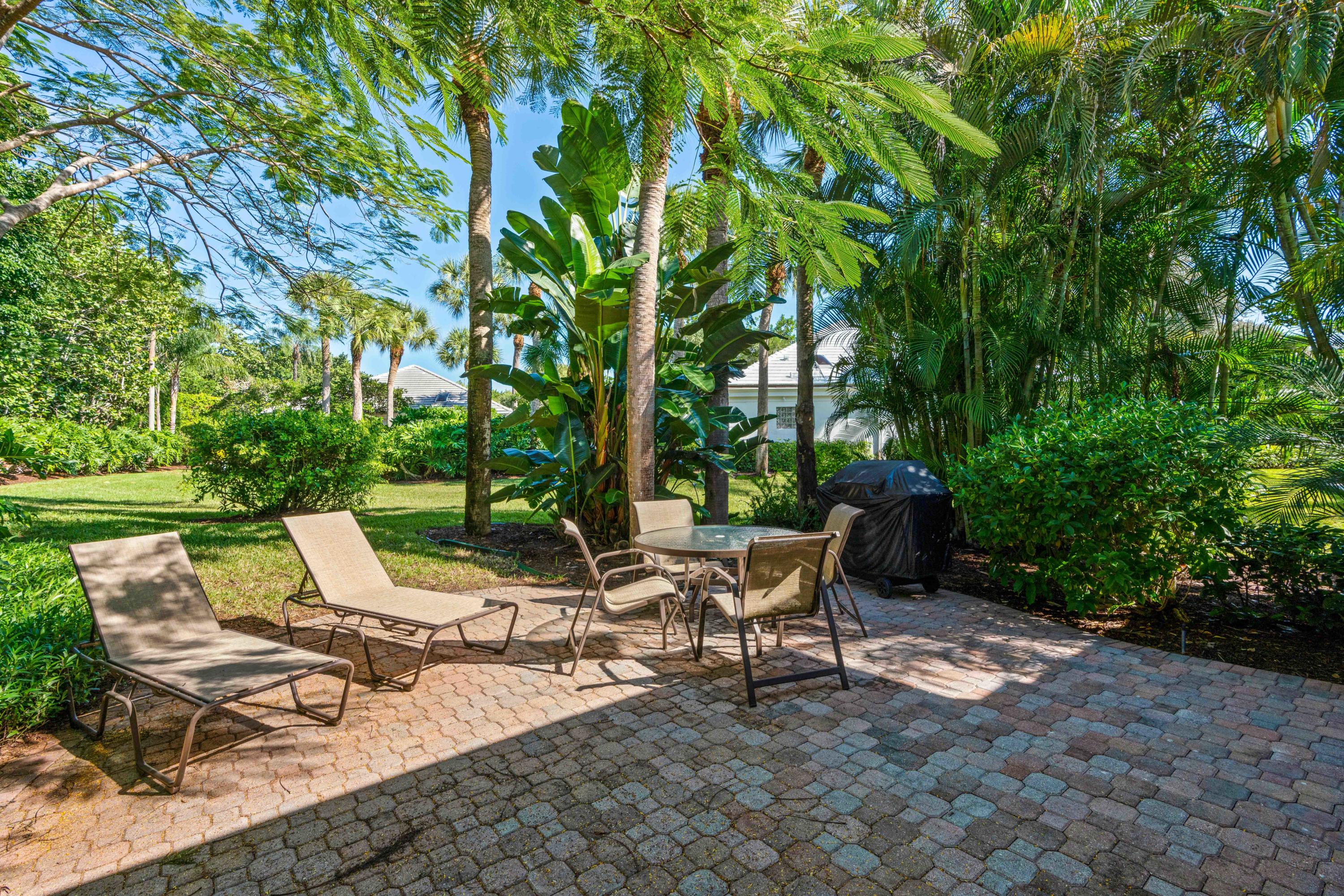 2902 Captains Way Jupiter, FL 33477 - Photo 26 of 31 Patio