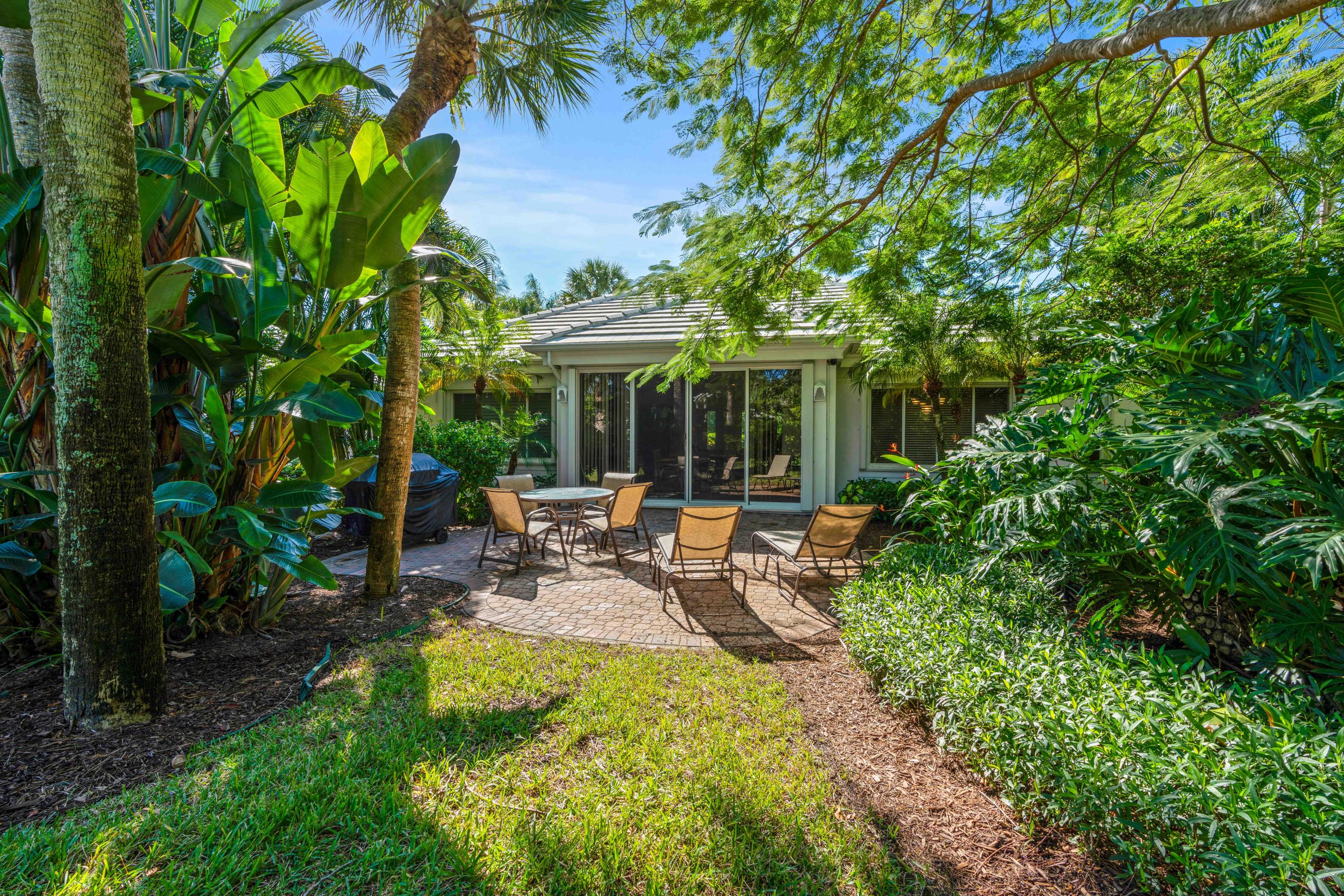 2902 Captains Way Jupiter, FL 33477 - Photo 28 of 31 Back of home