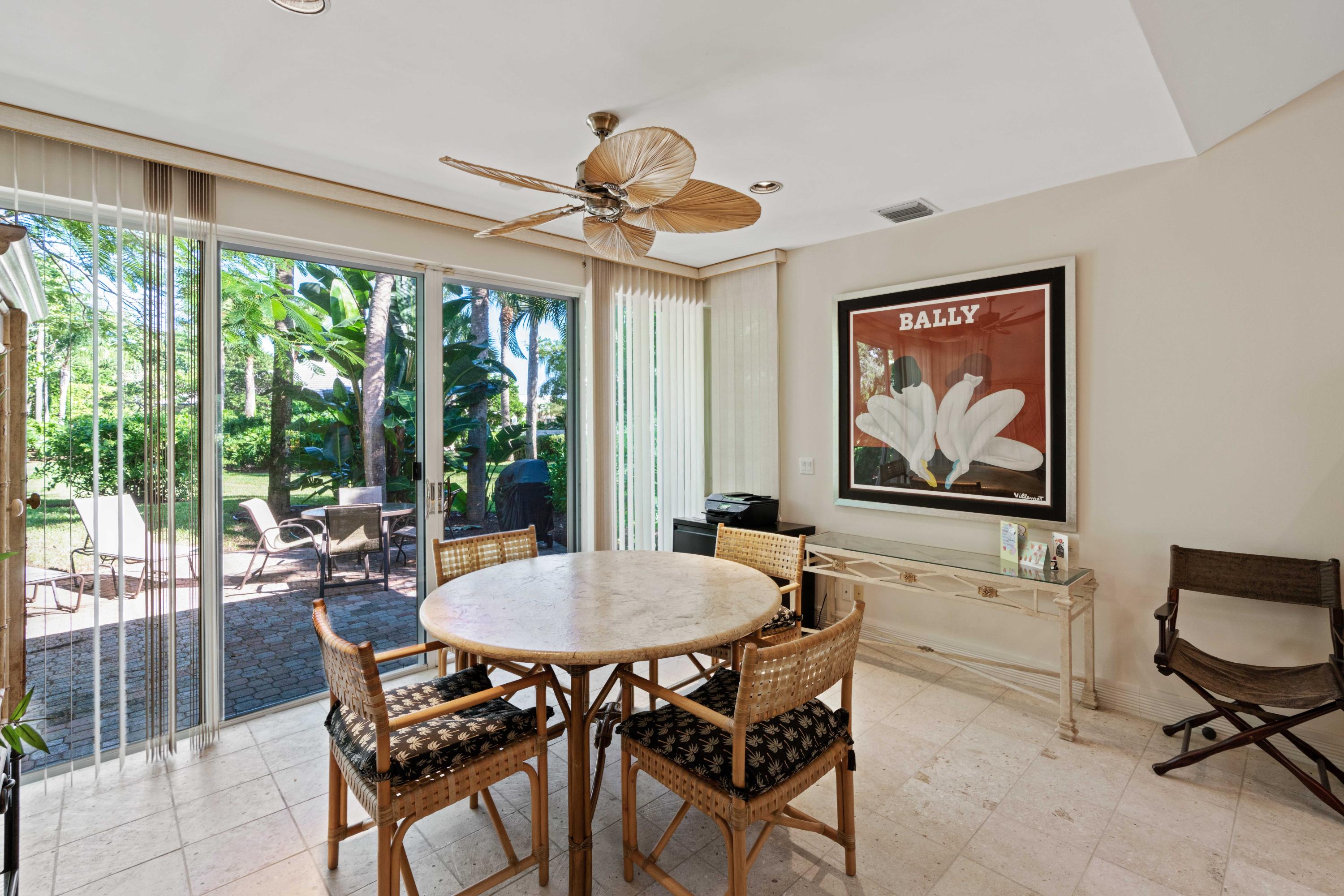 2902 Captains Way Jupiter, FL 33477 - Photo 9 of 31 Dining area