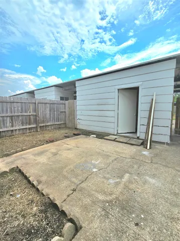 a view of a room with an empty space