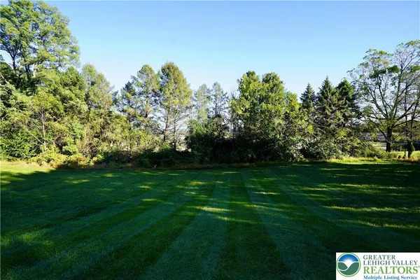 $500,000 | 2552 Spring Street, Coplay, PA 18037