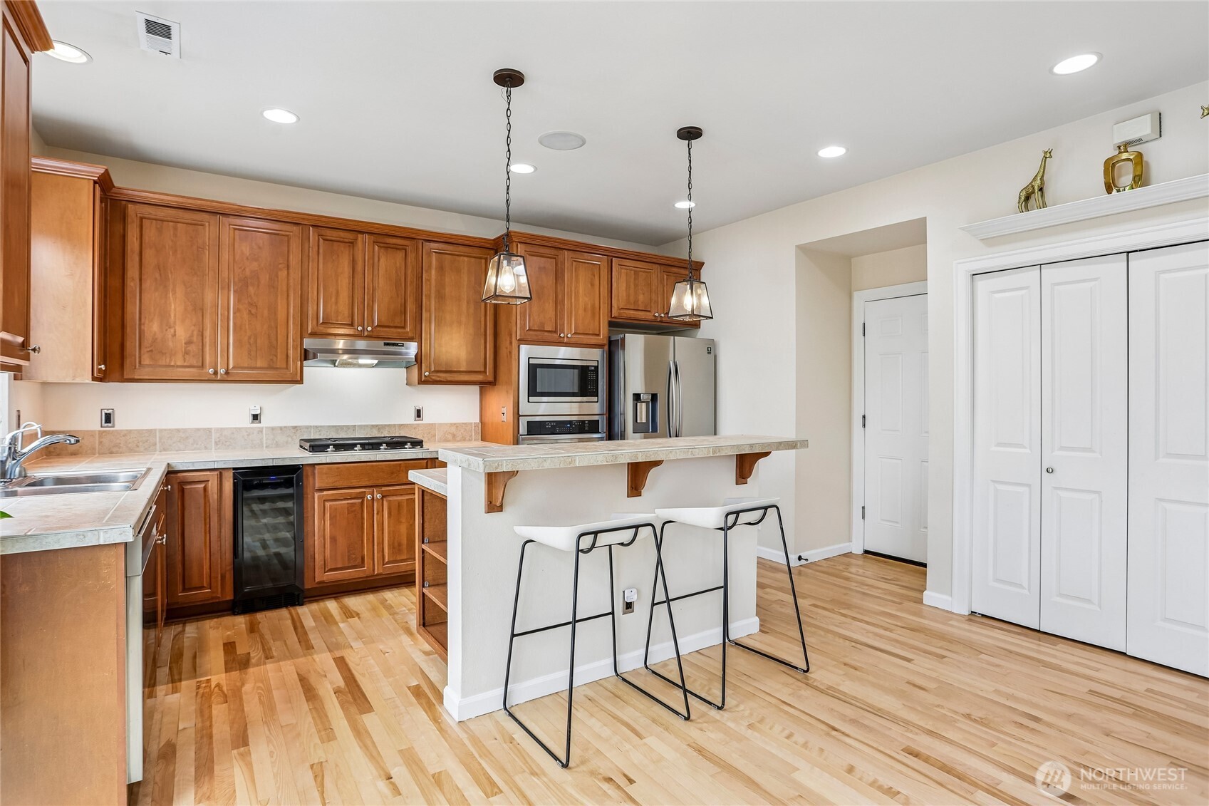 15621 36th Avenue Southeast Bothell, WA 98012 - Photo 5 of 21