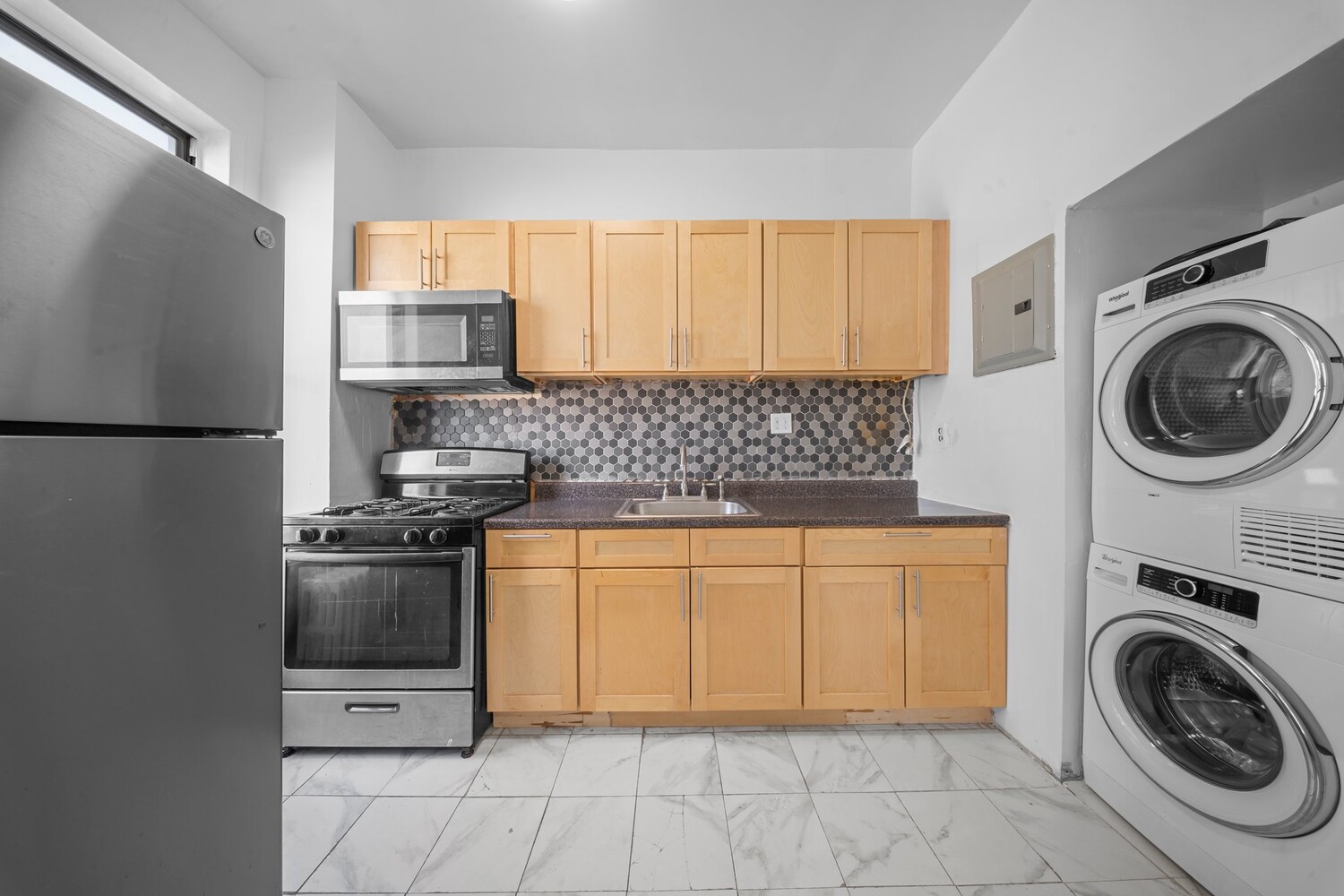 1207 Hancock Street Brooklyn, NY 11221 - Photo 17 of 25 Gallery Image 17