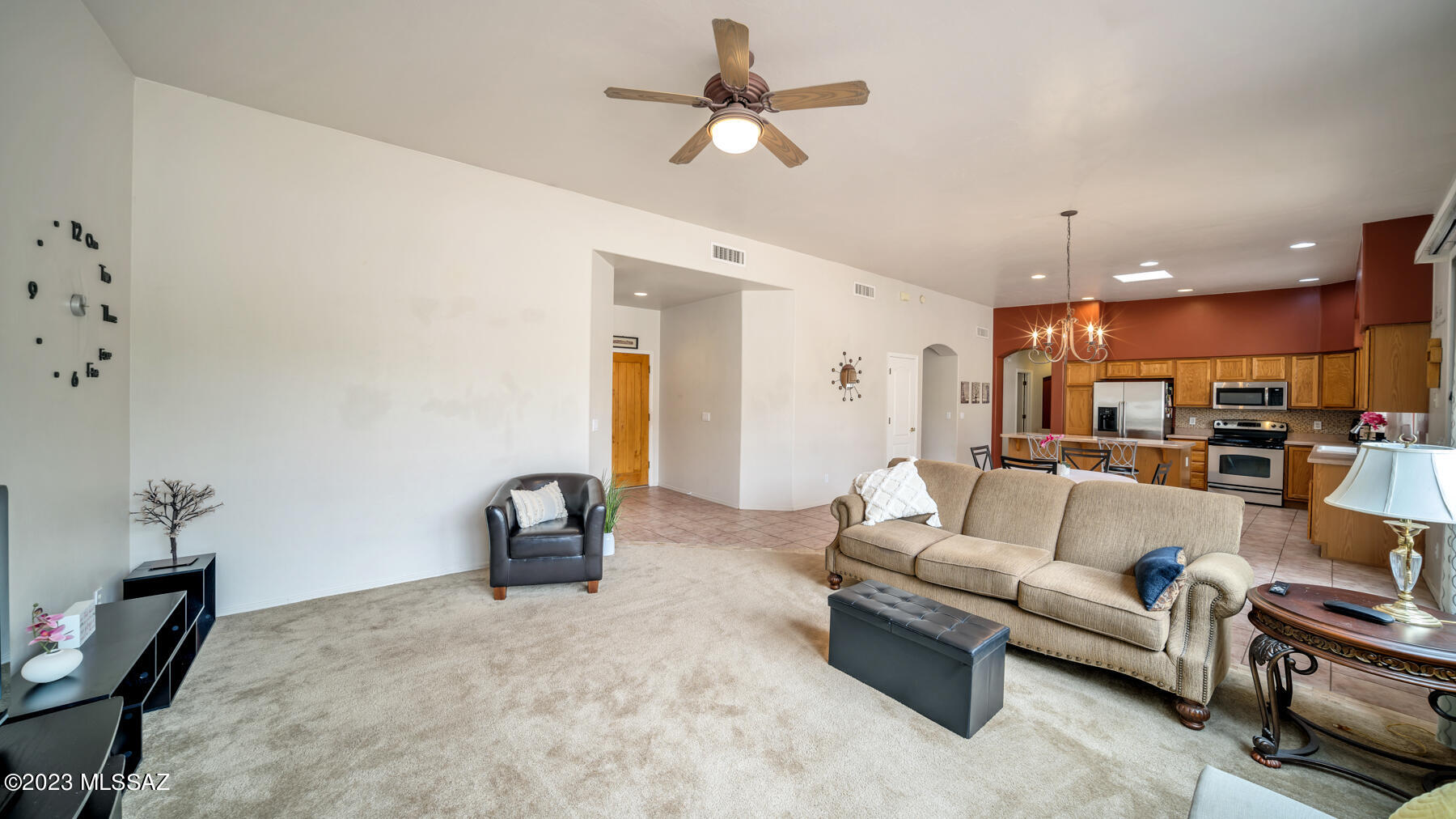360 Crescendo Court Tucson, AZ 85737 - Photo 9 of 33