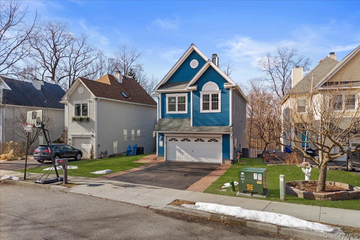 192 Benefield Boulevard Peekskill, NY 10566 - Photo 3 of 46