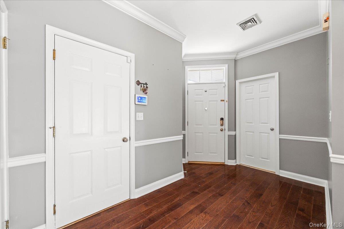 192 Benefield Boulevard Peekskill, NY 10566 - Photo 7 of 46