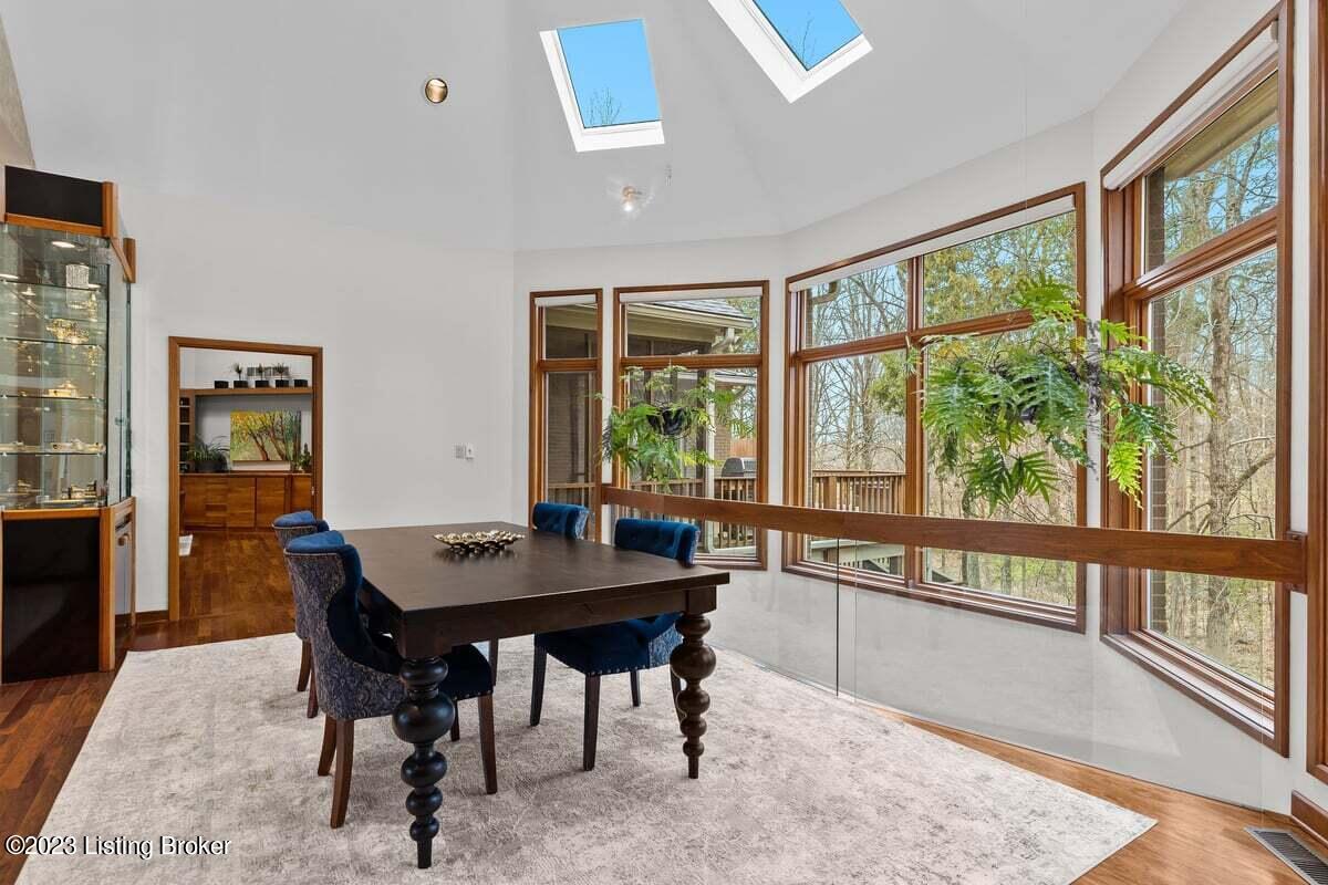 208 Ash Run Road Louisville, KY 40245 - Photo 7 of 53 Great dining area to entertain in
