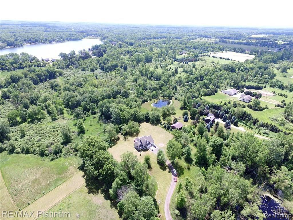 4501 Bentley Lake Road Howell, MI 48843 - Photo 38 of 40 DJI_0066.JPG