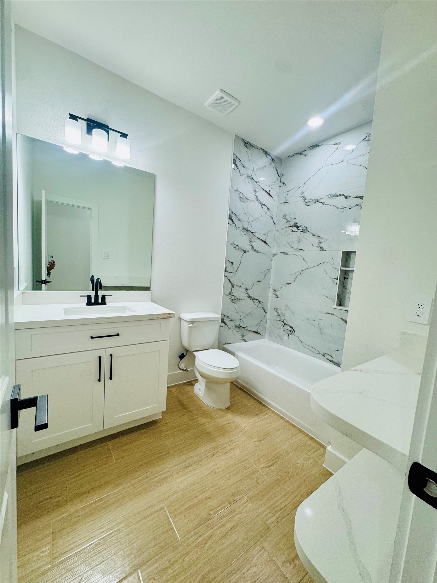 5710 Delmack Street, Unit A Houston, TX 77032 - Photo 7 of 16