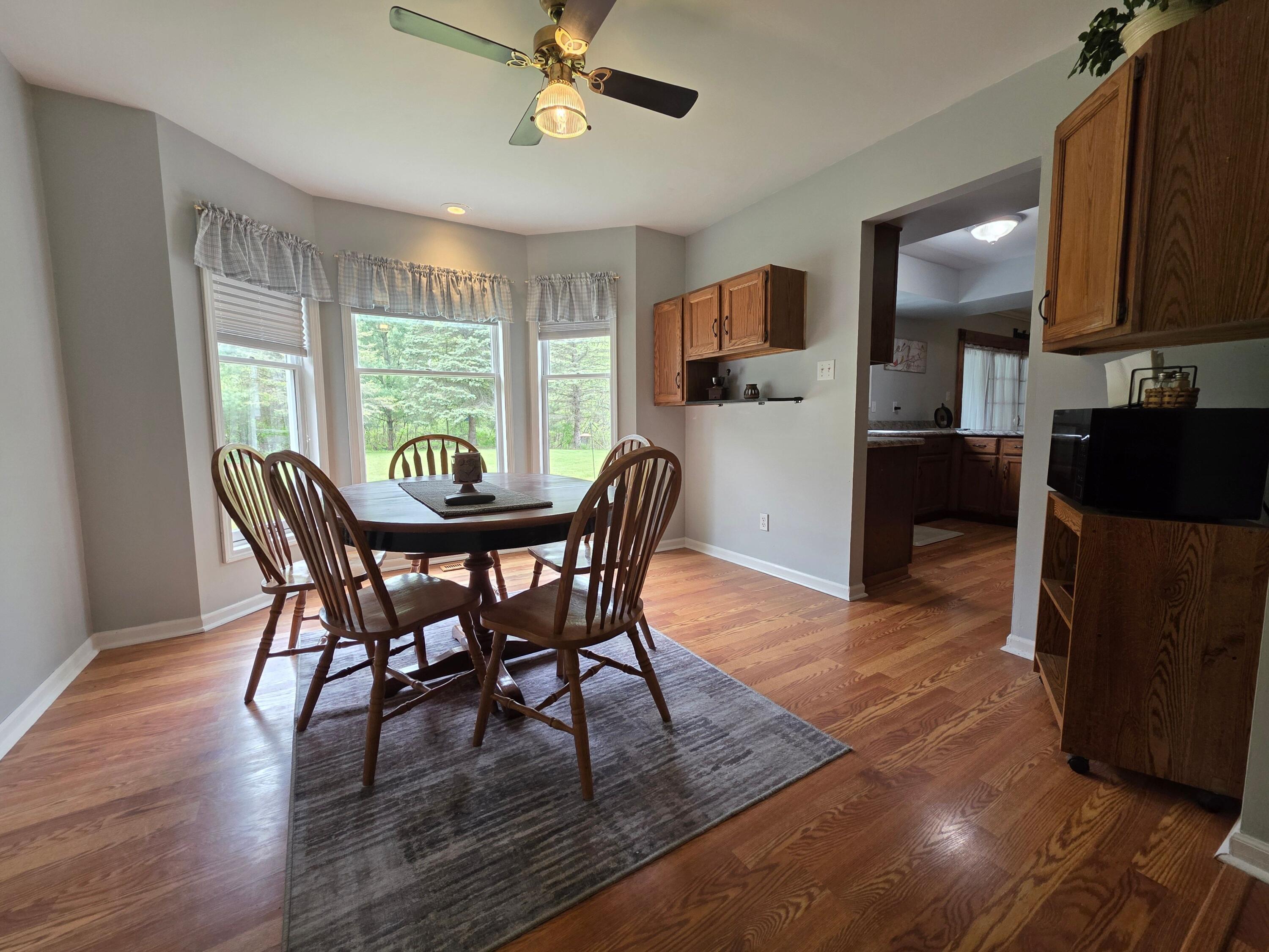 14445 Darling Road Milan, MI 48160 - Photo 15 of 33 d9