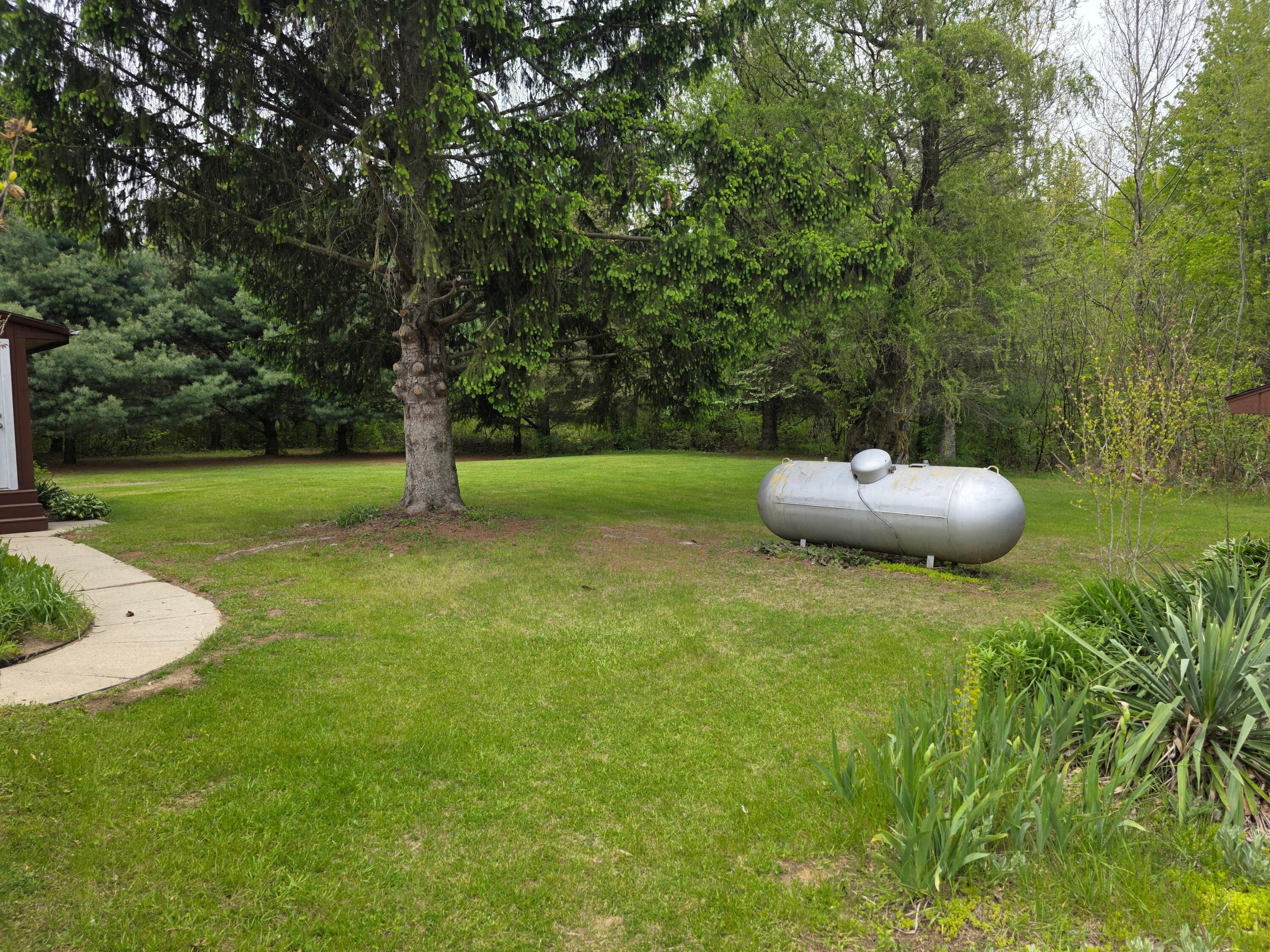 14445 Darling Road Milan, MI 48160 - Photo 32 of 33 d27