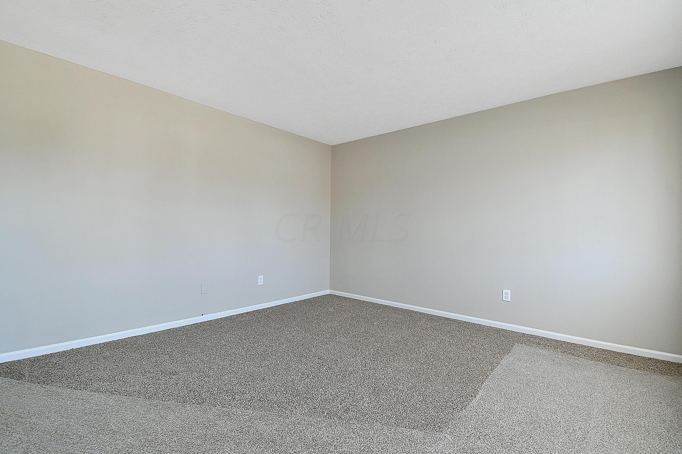 3174 Dunloe Road Columbus, OH 43232 - Photo 4 of 23 Gallery Image 4