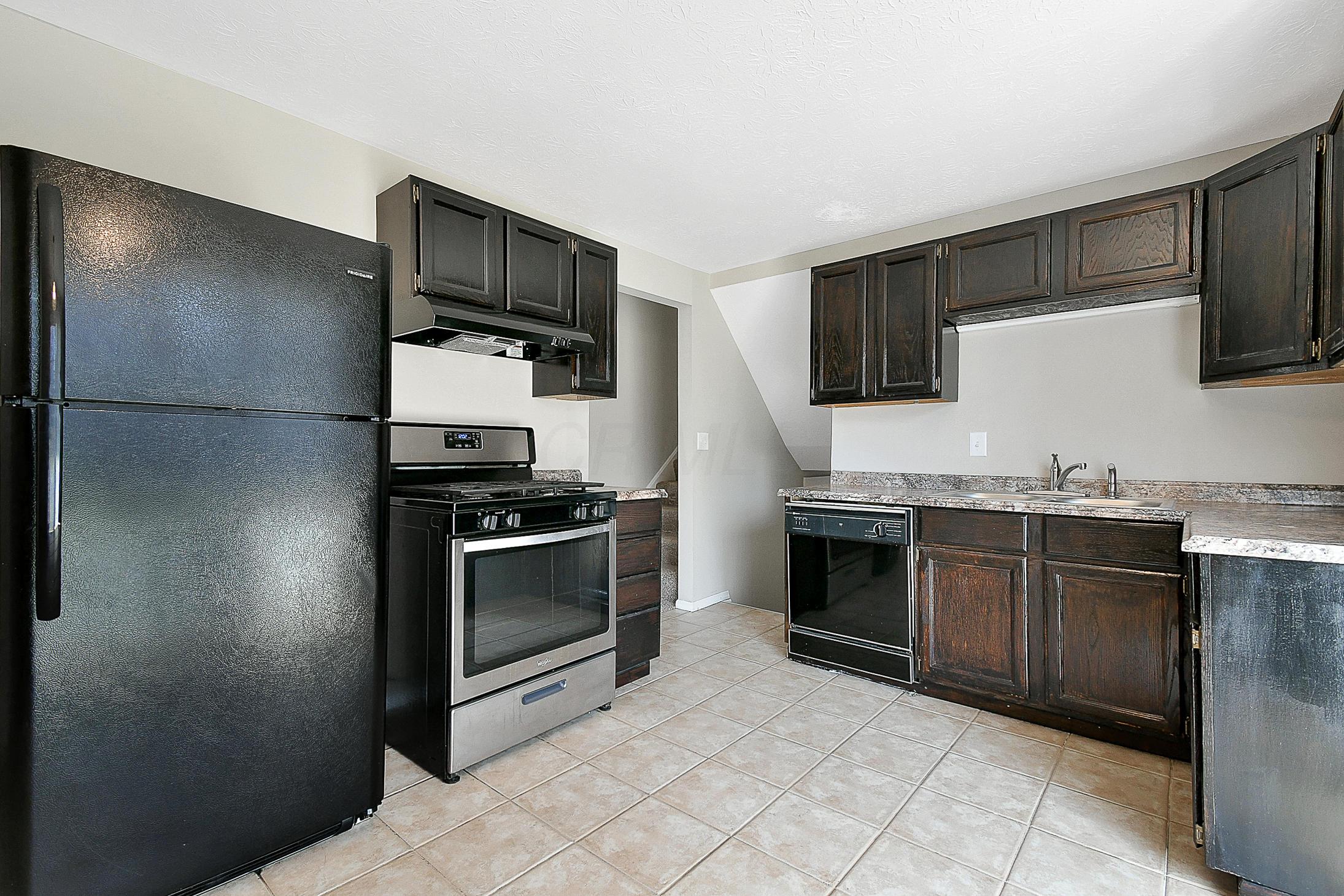 3174 Dunloe Road Columbus, OH 43232 - Photo 8 of 23 Gallery Image 8