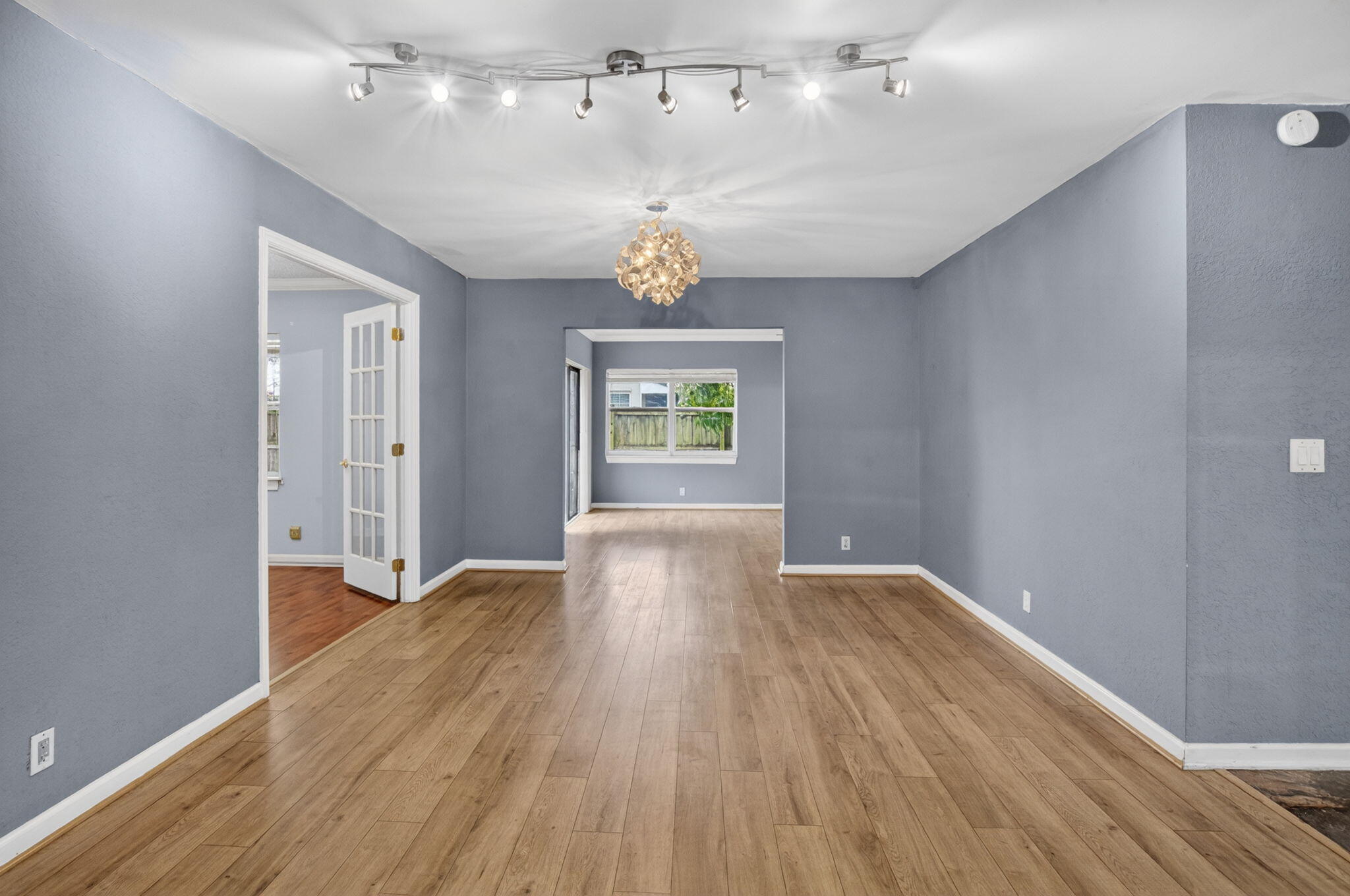 9510 Affirmed Lane Boca Raton, FL 33496 - Photo 9 of 50 Living