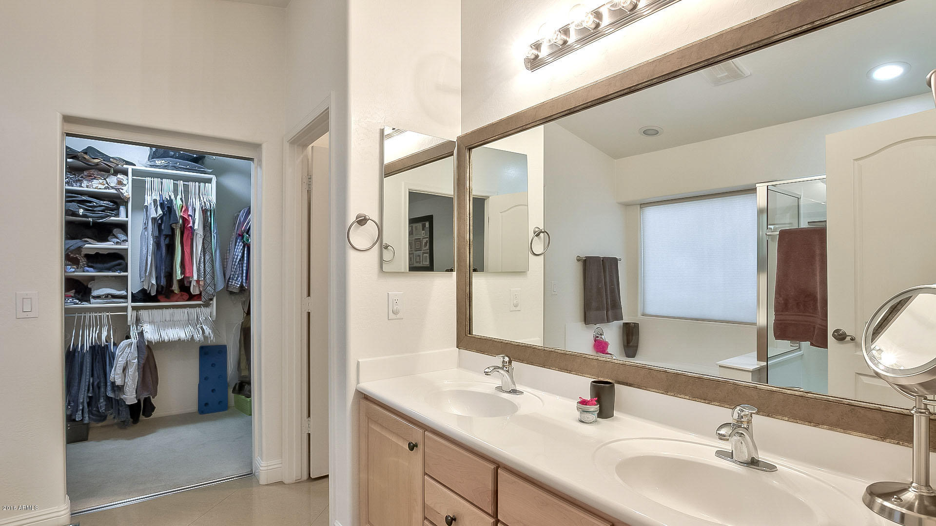 2610 East Ridge Creek Road Phoenix, AZ 85024 - Photo 13 of 26 Full master bathroom
